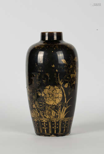 CHINESE GILT ON BLACK GLAZED FLOWER VASE