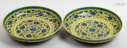 PAIR CHINESE QING BLUE WHITE YELLOW GROUND PLATE