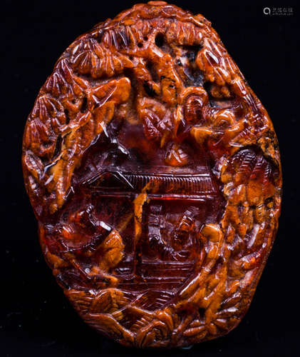 CHINESE QING DYNASTY HONEY AMBER PLAQUE, FIGURES