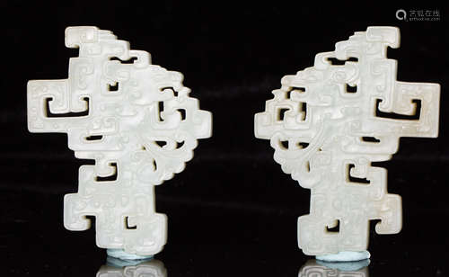 PAIR OF CHINESE WHITE JADE DRAGON PAPER WEIGHT