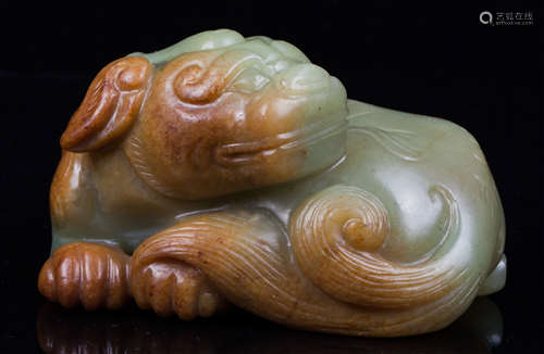 CHINESE YELLOW JADE FIGURE OF BEAST WITH SKIN