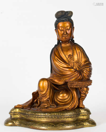 CHINESE GILT WOOD CARVED FIGURE OF GUANYIN