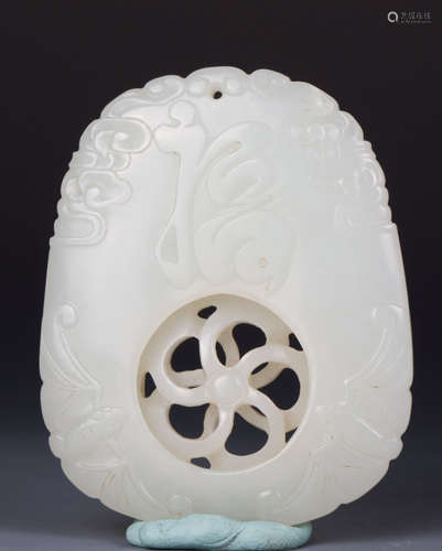 CHINESE WHITE JADE PENDANT, ROTATING CENTER