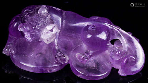 CHINESE QING DYNASTY AMETHYST CARVED BEAST