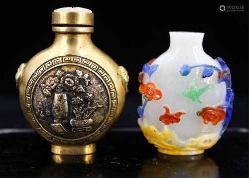 TWO CHINESE SNUFF BOTTLES, BRONZE AND GLASS