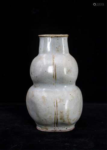 CHINESE QING DYNASTY DOUBLE GOURD SHAPE VASE