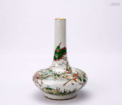 Chinese Wucai Porcelain Vase