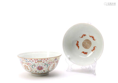 Pair of Chinese Famille-Rose Porcelain Bowls 