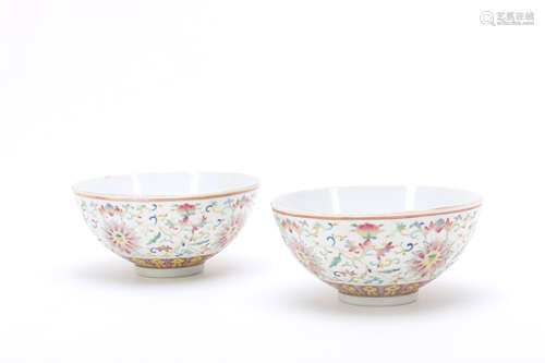 Pair of Chinese Famille-Rose Porcelain Bowls