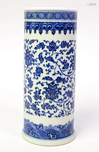 Chinese Blue and White Porcelain Hat Stand