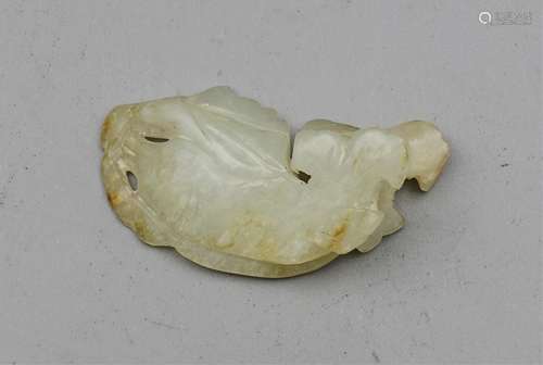 CHINESE MING DYNASTY HETIAN JADE CARVED FISH