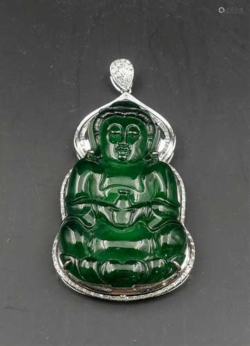 CHINESE GREEN JADEITE GUANYIN PENDANT