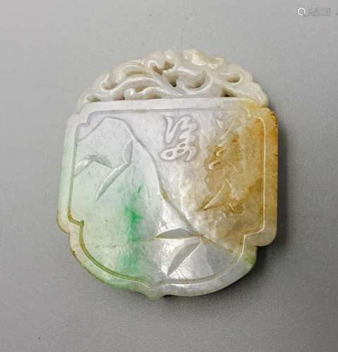 CHINESE TRI-COLOR JADEITE PLAQUE