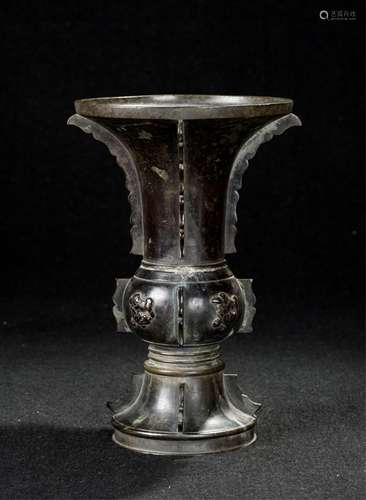 CHINESE QING DYNASTY BRONZE GU VASE