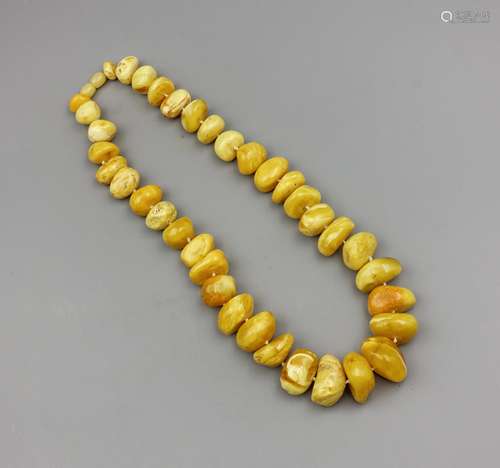 CHINESE HONEY AMBER BEADS NECKLACE