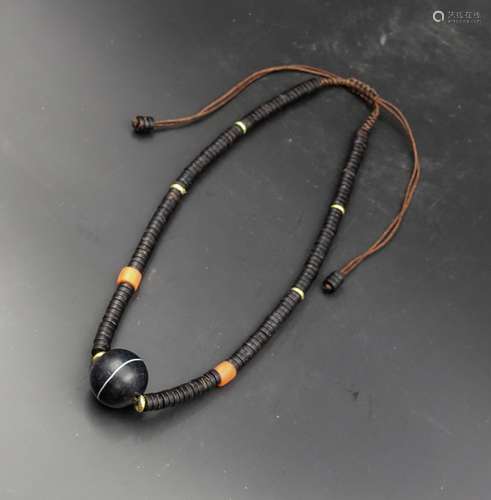 CHINESE AGATE BEADS NECKLACE