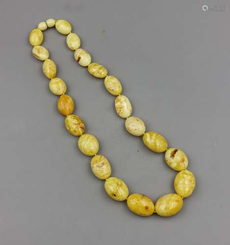 CHINESE HONEY AMBER BEADS NECKLACE