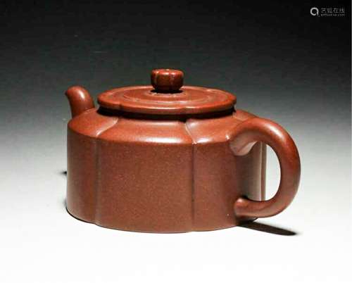 CHINESE YIXING ZISHA TEAPOT WITH MARK