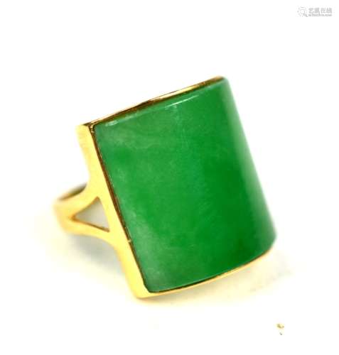 14K Gold Mounted Jadeite Ring