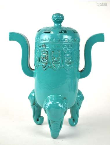 Qing. Chinese Turquoise Glazed Covered Censer