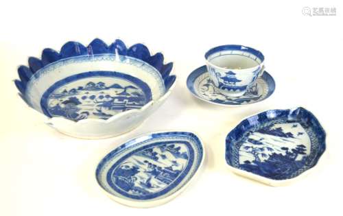 Five Chinese Export Blue & White Porcelain Pieces