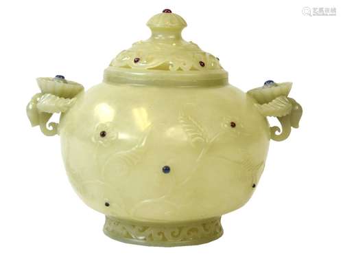 Fine Carved Chinese Mughai Jade Censer & Cover