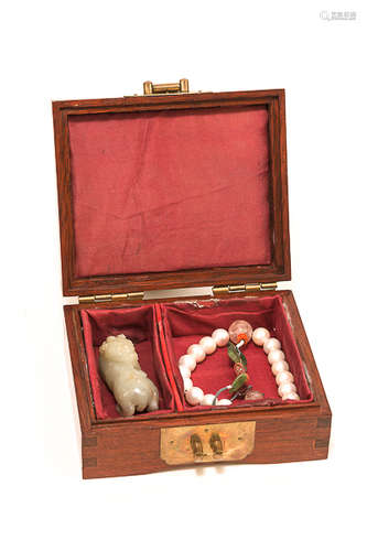 19th Chinese Antique Wood Jewelry Box with Prayer Beads清 多寶盒