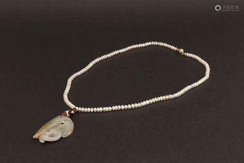 19th Chinese Antique Jade Toggle on Pearl Necklace清晚期 珍珠項鏈墜白玉