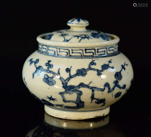 Korean Blue White Porcelain Covered Vase