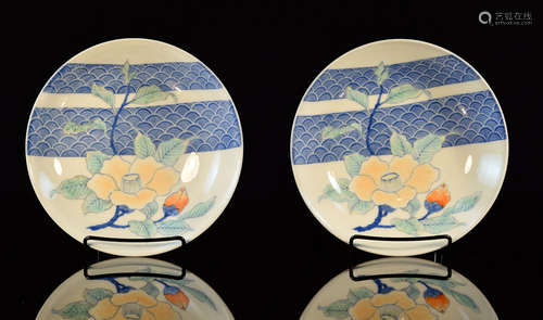 Japanese Kakeimon Porcelain Dish