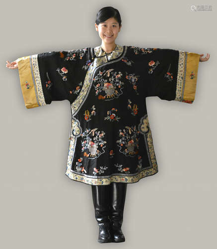 Chinese Black Embroidery Robe with Floral Basket Scene