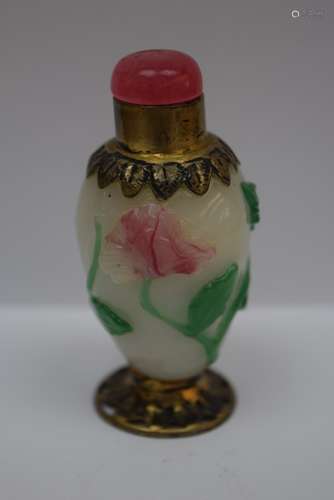 Peking glass snuff bottle. China. 19th century. Overlay two colour flowers on a white ground. Silver mounts. 3