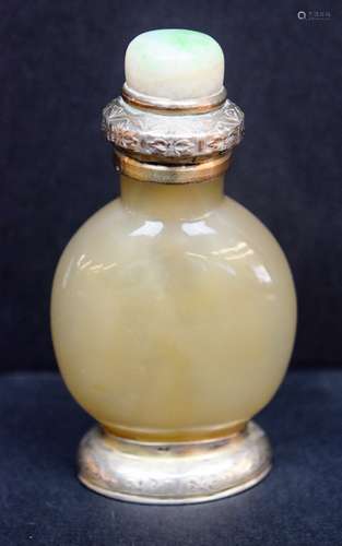 Agate snuff bottle. China. 19th century. French silver mounts. Jadeite top. 3-1/2