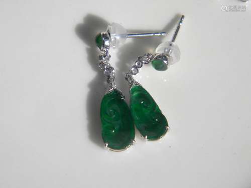 Pair of 18K Gold Diamond Green Ruyi Jadeite Earrrings