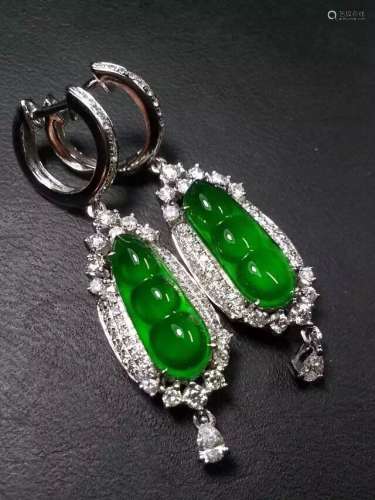 Pair of 18K Gold Diamond Green Jadeite Pea Earrings, si