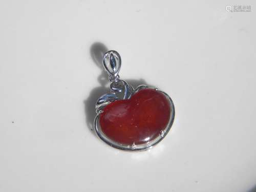 18K Gold Red Jadeite Heart Shape Pendant