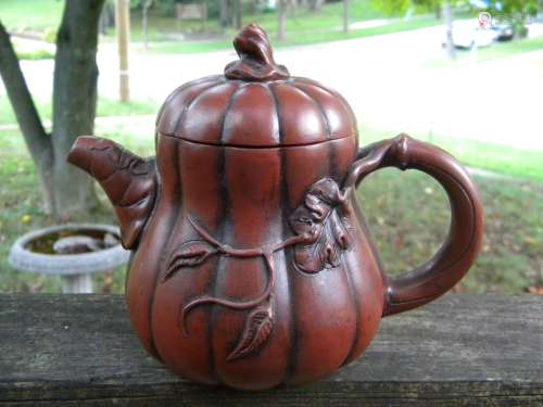 Antique Chinese Yixing Zisha Teapot Marked Shi da Bin
