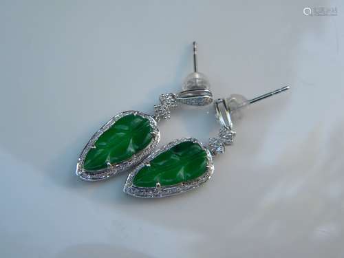 Pair of 18K Gold Diamond Green Leave Jadeite Earrrings