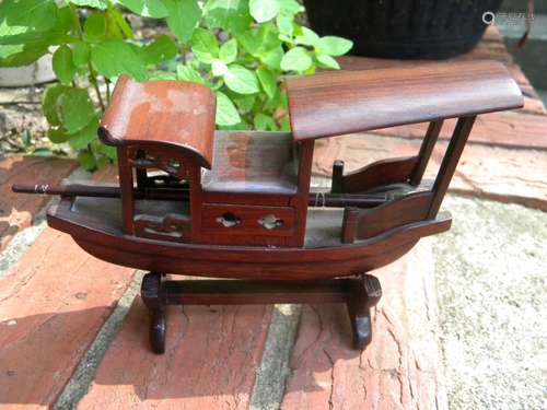 Vintage Mahagony Rosewood Carved Boat