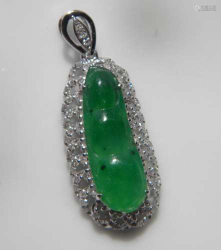 18K gold diamond natural green jadeite Pea Pendant