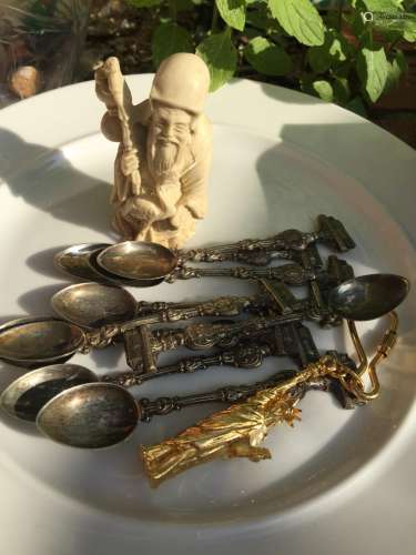 Lot of Statue, Spoon and Key Chain