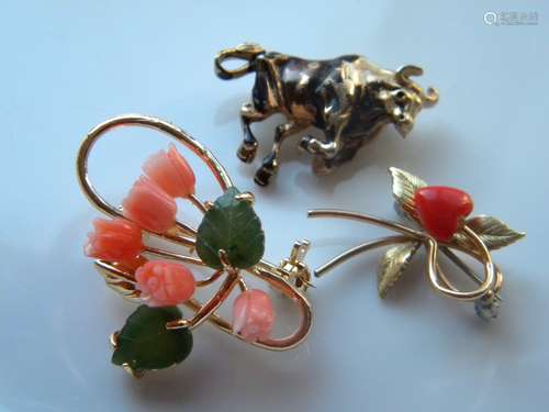 Three Tulip Pink Coral and jade Brooch Pin and Cow Pin