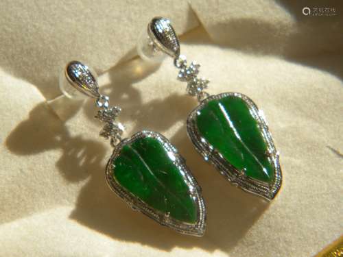 Pair of 18K Gold Diamond Green Jadeite Leaves Earrings