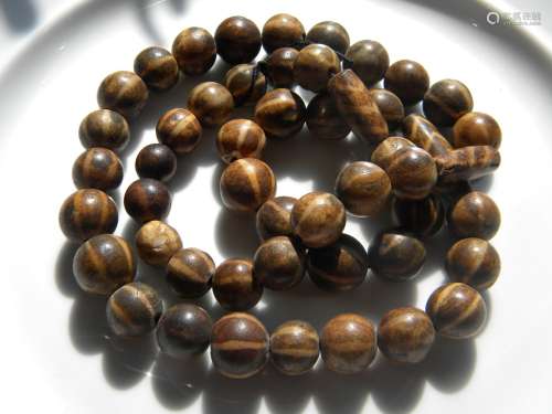 ANTIQUE CLAY WOOD BEAD Necklace