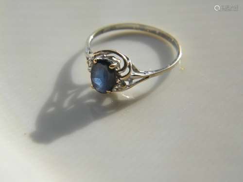 Antique 10K Gold Sapphire Ring