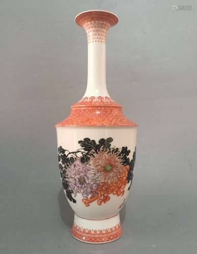 Chinese Famille Rose Porcelain Long Neck Vase