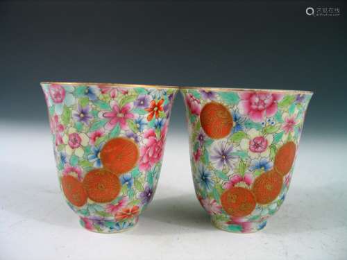 Pair of Chinese Famille Rose Porcelain Cups, Qianlong