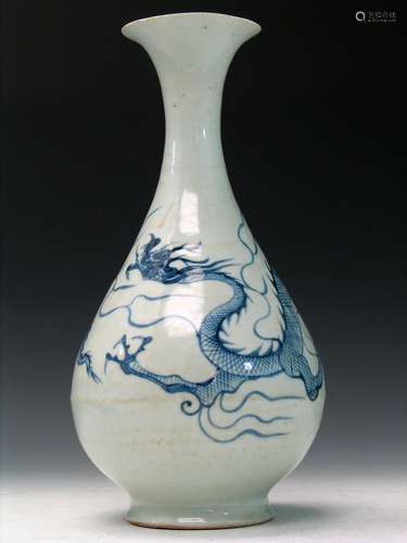 Chinese Blue and White Porcelain Vase