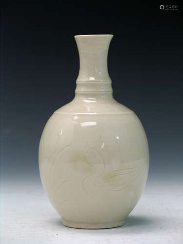 Chinese Ding Ware Porcelain Vase