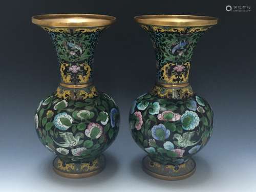 A PAIR OF ANTIQUE CLOISONNE VASE 19TH CT